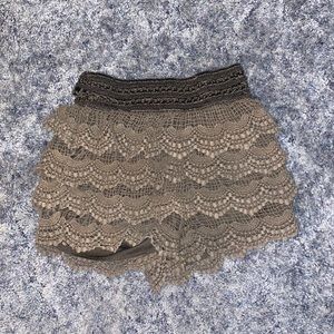 Ruffled shorts